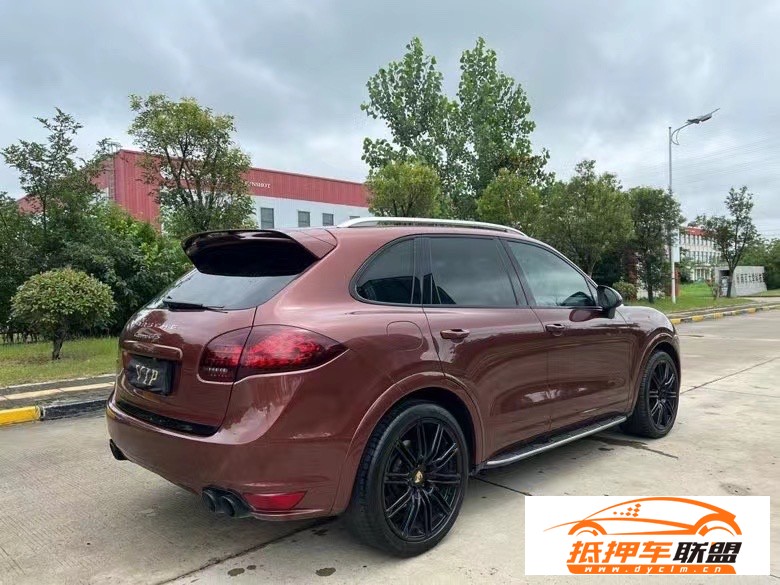  13年保時捷卡宴SUV 