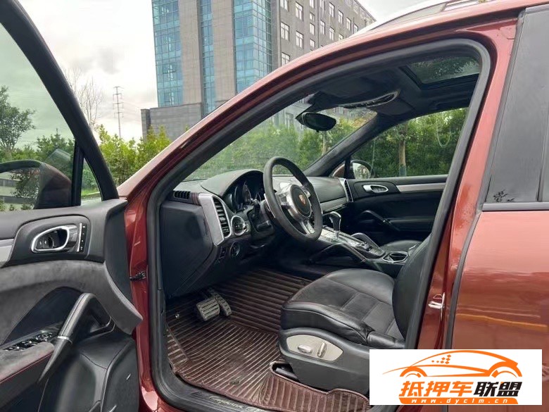  13年保時捷卡宴SUV 