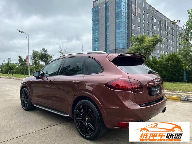  13年保時捷卡宴SUV 