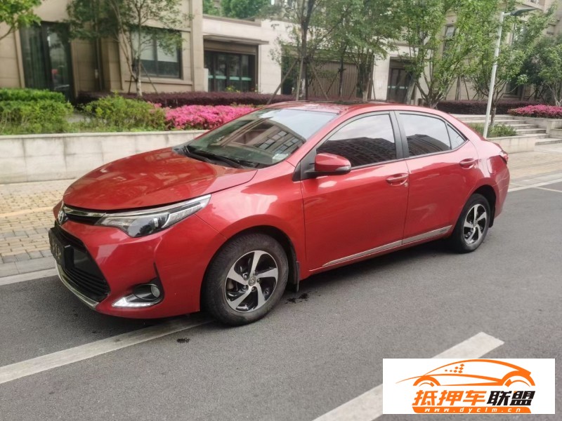  17年豐田雷凌轎車 