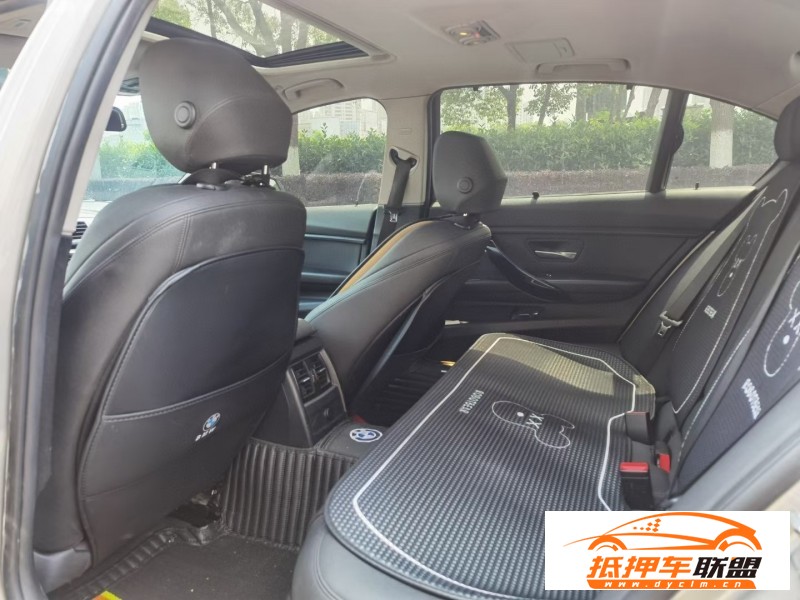  19年寶馬3系轎車 