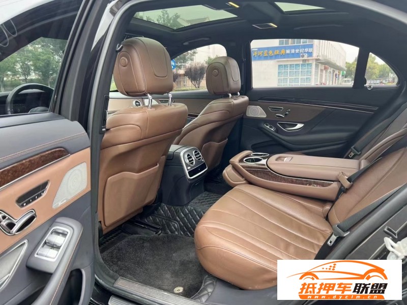  18年奔馳S轎車 