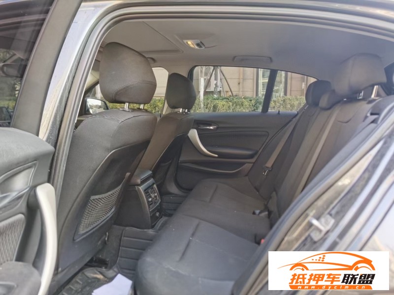  16年寶馬1系轎車(chē) 