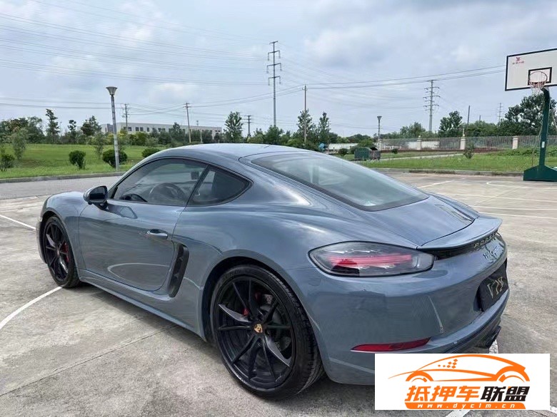  17年保時捷卡曼轎車 