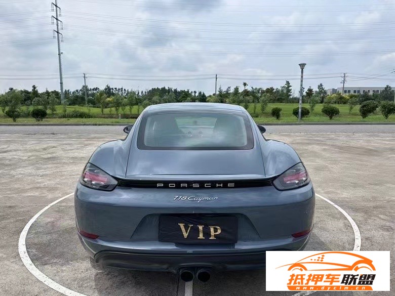  17年保時捷卡曼轎車 