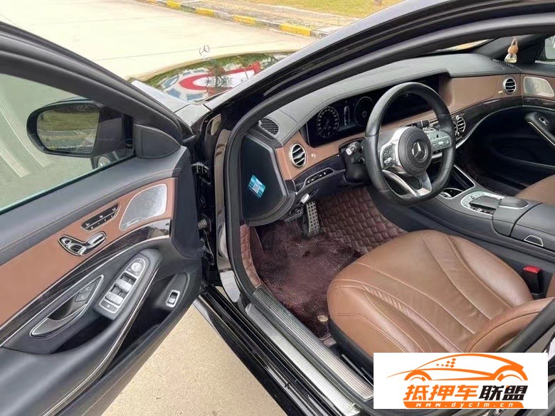  19年奔馳S轎車 