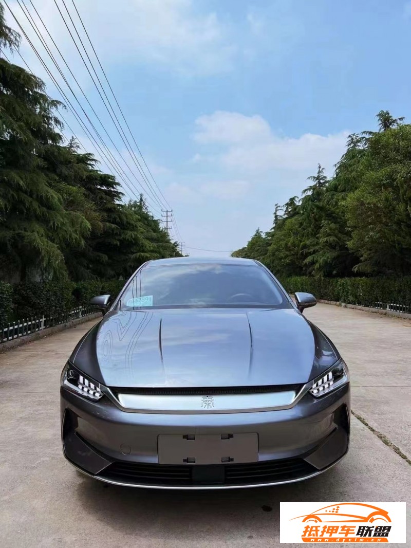  23年比亞迪秦轎車 