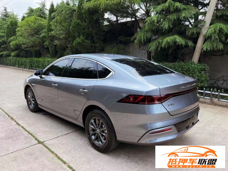  23年比亞迪秦轎車 