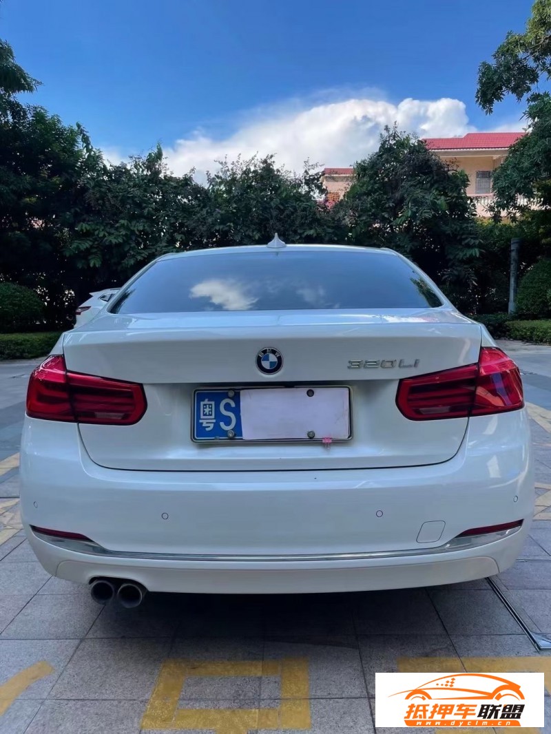  17年寶馬3系轎車 