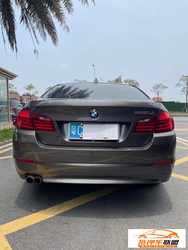  13年寶馬5系轎車 