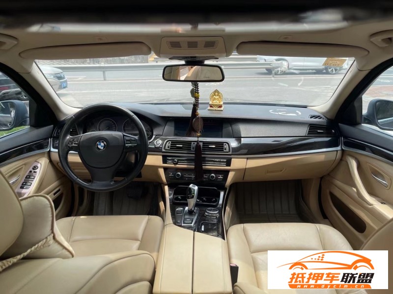 13年寶馬5系轎車 