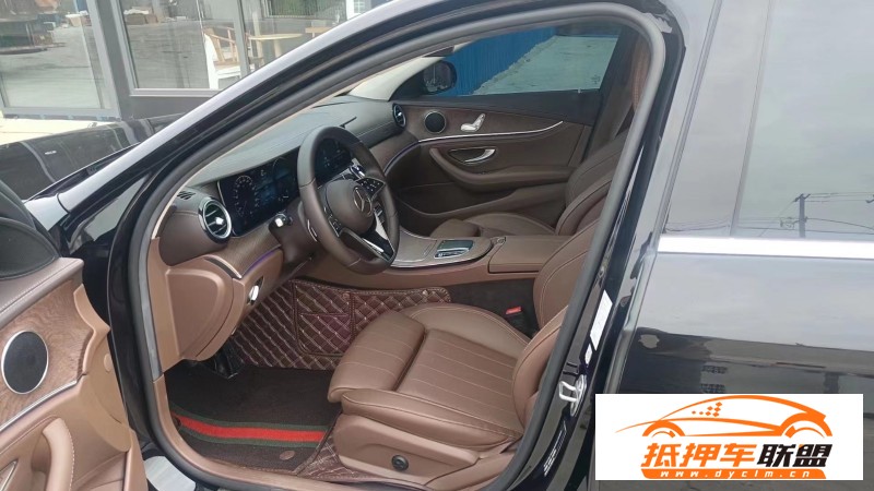  22年奔馳E轎車 