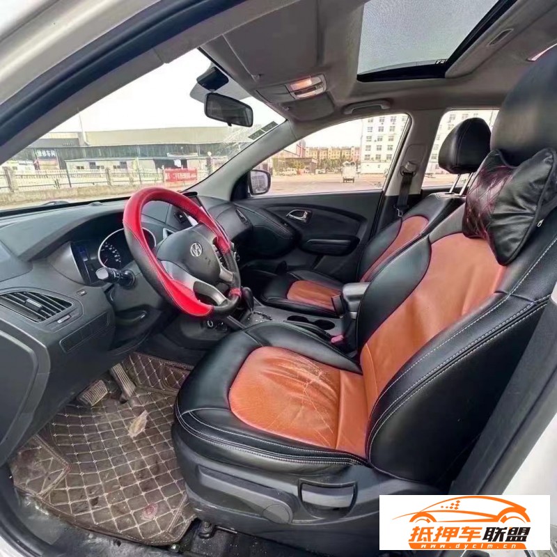  16年現(xiàn)代ix35轎車 