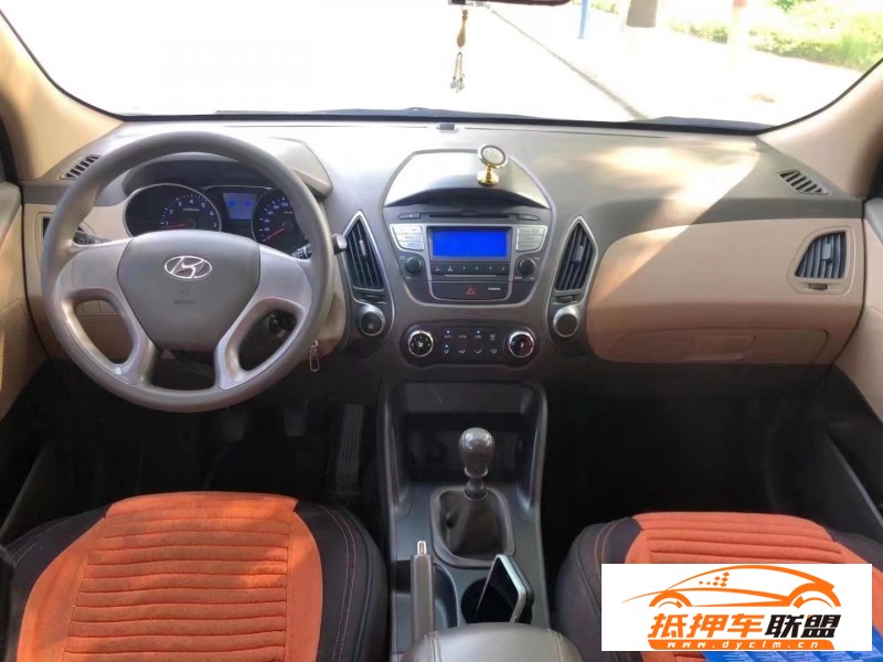  14年現(xiàn)代ix35轎車 