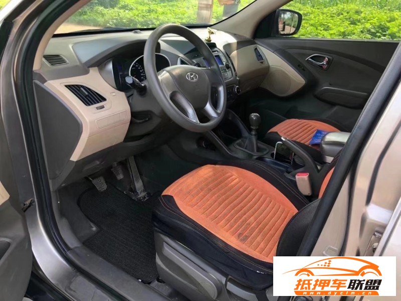  14年現(xiàn)代ix35轎車 