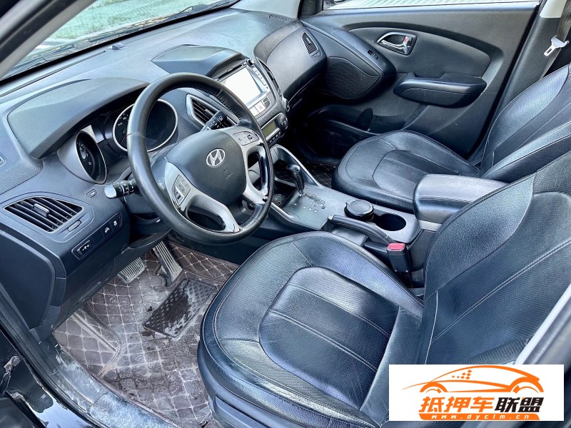  12年現(xiàn)代ix35轎車 