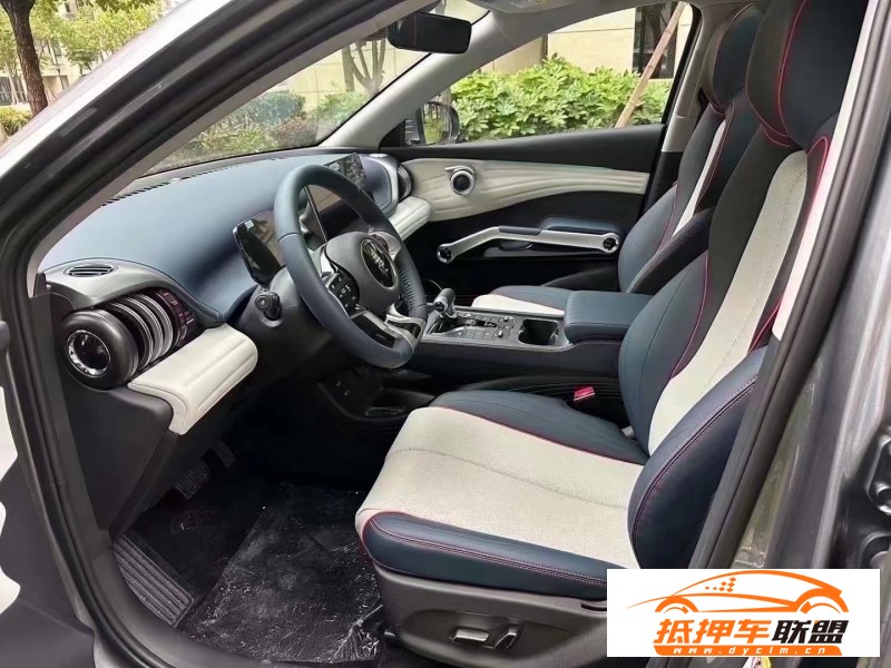  23年比亞迪元轎車 