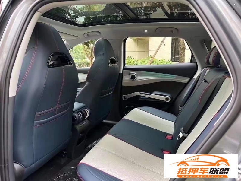  23年比亞迪元轎車 