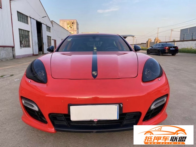  13年保時捷帕納梅拉跑車 