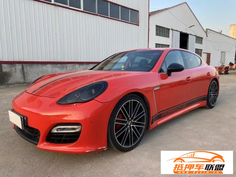  13年保時捷帕納梅拉跑車 