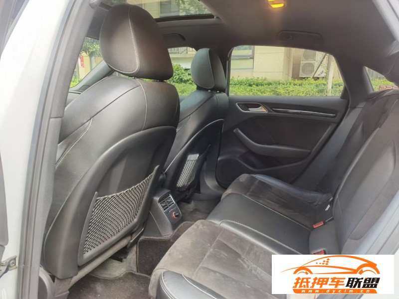  15年奧迪S3轎車 