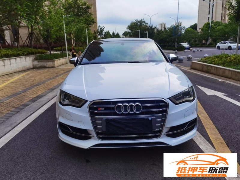  15年奧迪S3轎車 