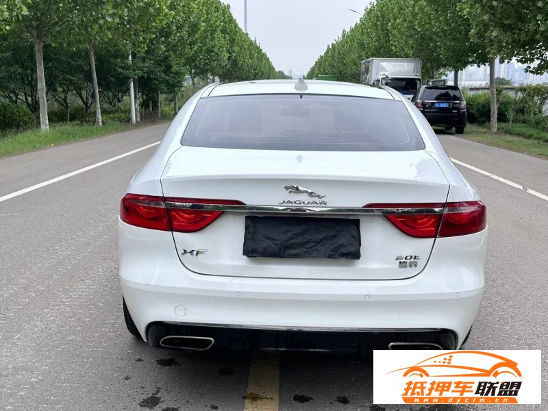  17年捷豹XFL轎車 
