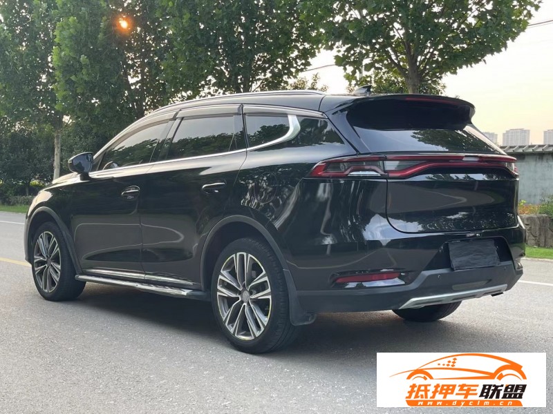  19年比亞迪唐轎車 
