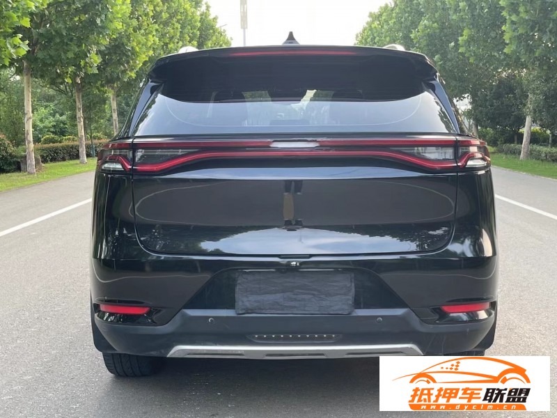  19年比亞迪唐轎車 