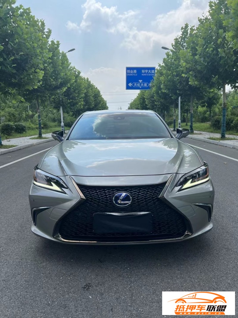  21年雷克薩斯ES轎車 