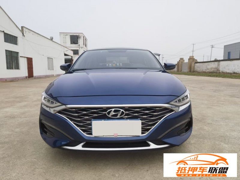  19年現(xiàn)代菲斯塔轎車 