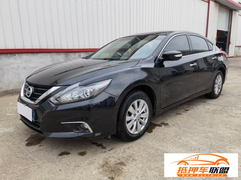  18年日產(chǎn)天籟轎車 