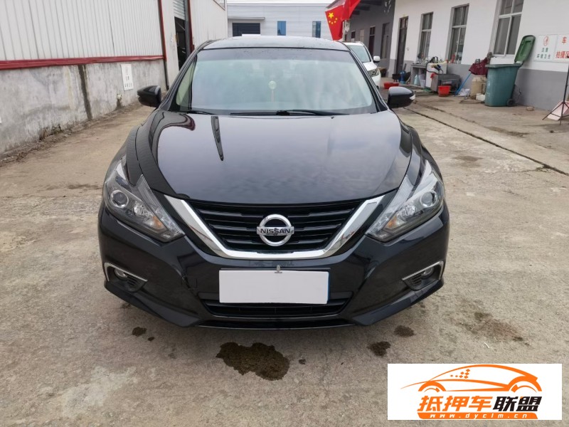  18年日產(chǎn)天籟轎車 