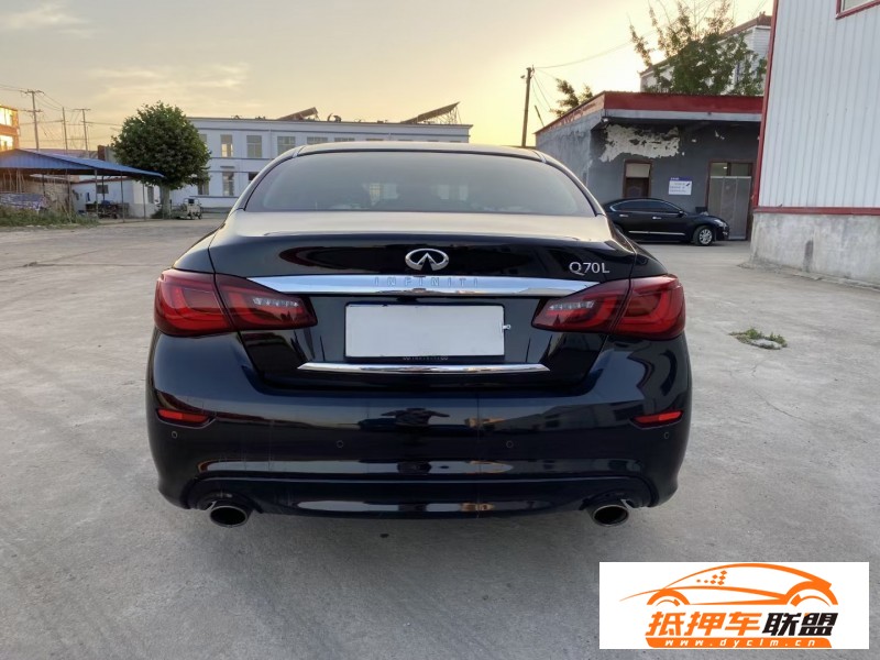  19年英菲尼迪Q70轎車 