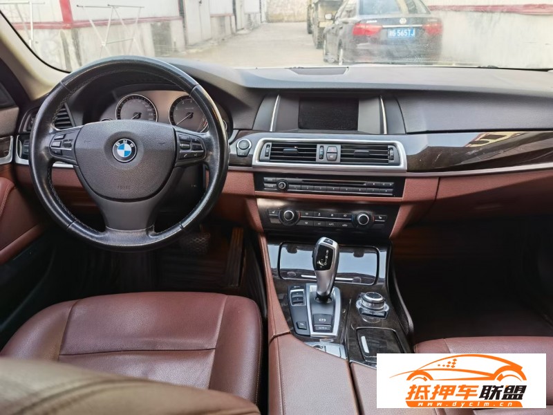  14年寶馬5系轎車 