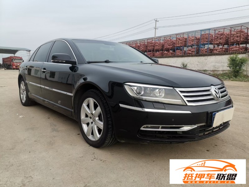  10年大眾輝騰轎車 
