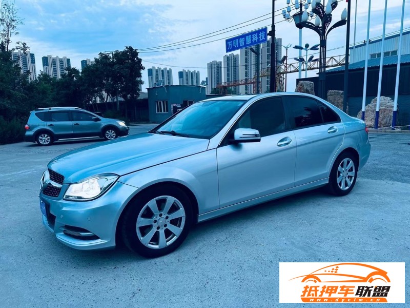  11年奔馳C轎車 
