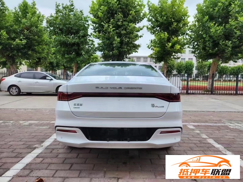  23年比亞迪秦轎車 
