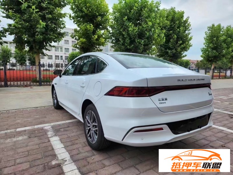  23年比亞迪秦轎車 