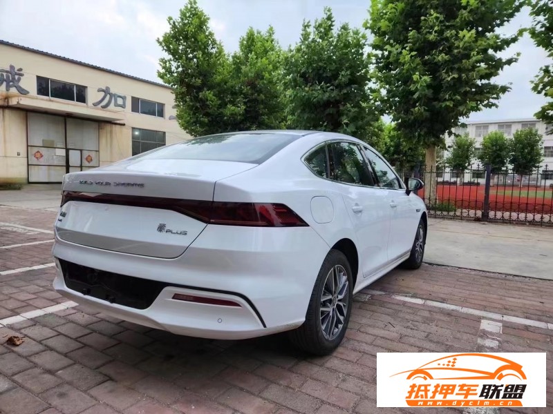  23年比亞迪秦轎車 