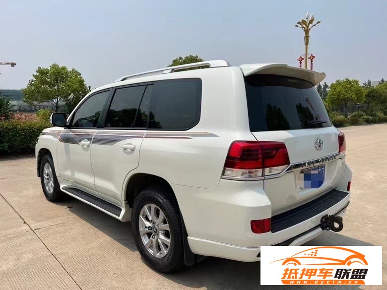 18年豐田FJ 酷路澤轎車 
