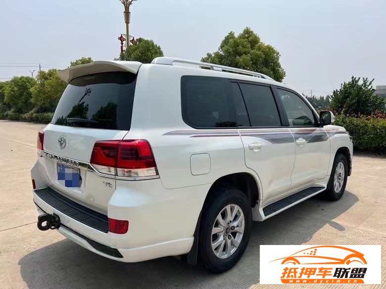 18年豐田FJ 酷路澤轎車 