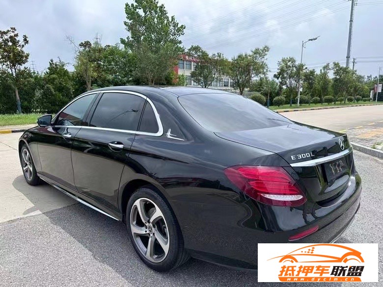  19年奔馳E轎車 