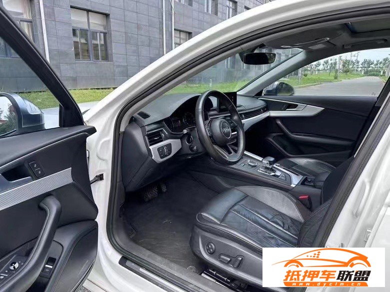  17年奧迪A4L轎車 