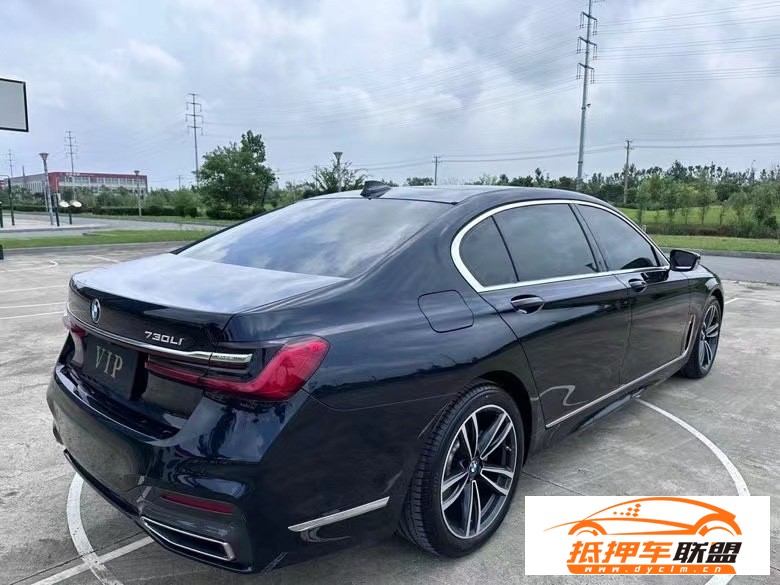  22年寶馬7系轎車 