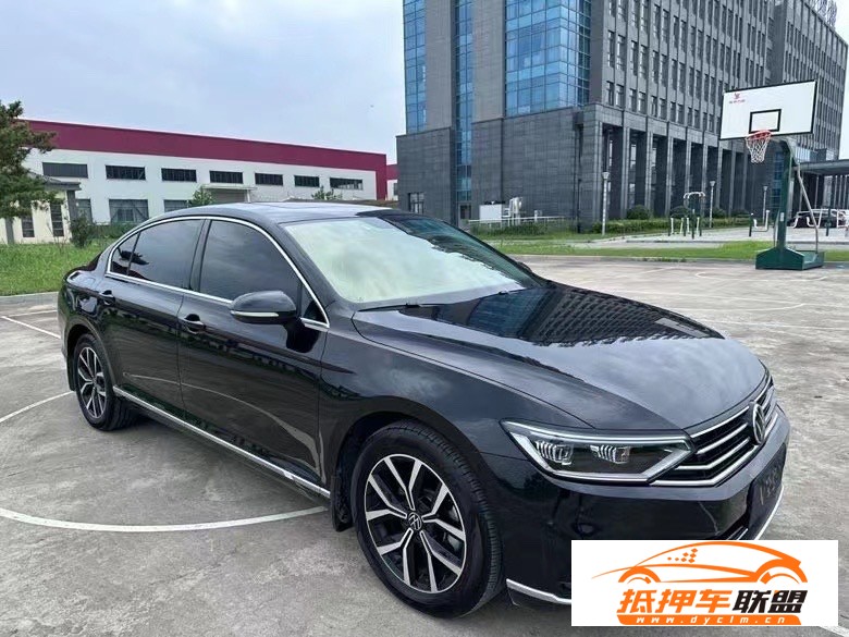  21年大眾邁騰轎車 
