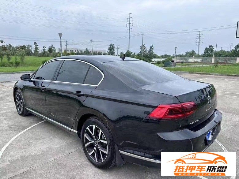  21年大眾邁騰轎車 