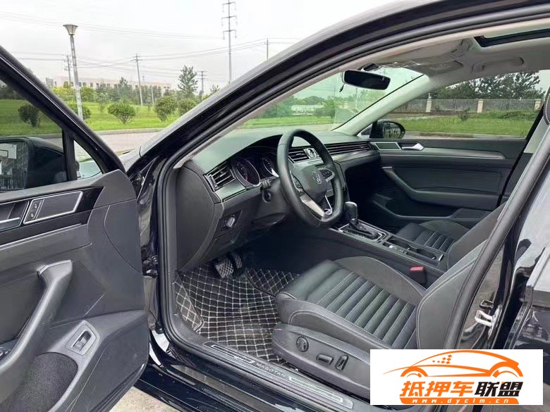  21年大眾邁騰轎車 