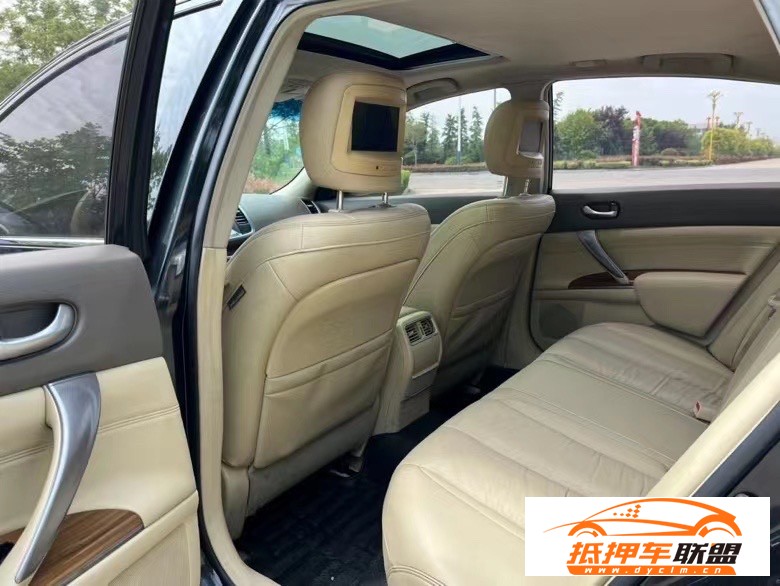  12年日產(chǎn)天籟轎車 