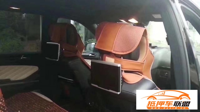  13年奔馳GL轎車 